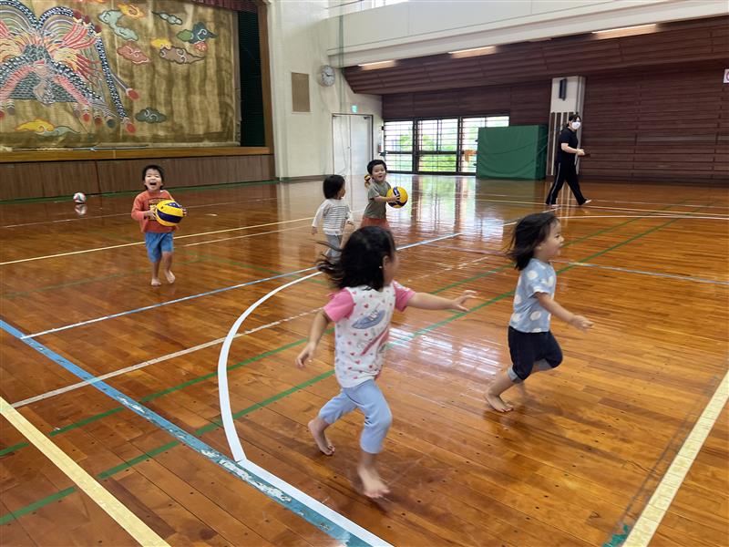 天候に左右されず、のびのびと遊べる